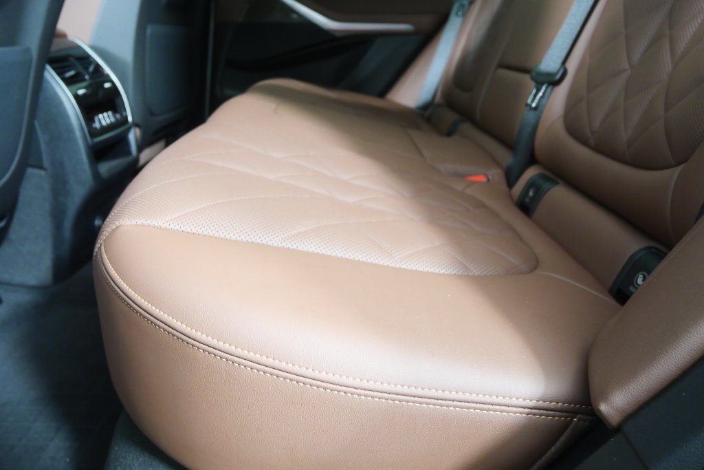 Used 2023 BMW X5 sDrive40i w/ Parking Assistance Package RWD image 15