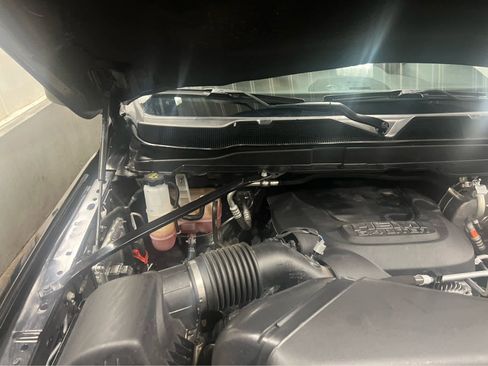 Used 2024 RAM 2500 Big Horn w/ Sport Appearance Package image 20