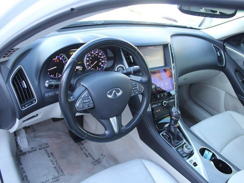 Used 2015 INFINITI Q50 Premium w/ Navigation Package RWD image 18