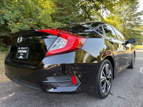 Used 2018 Honda Civic EX-L image 44