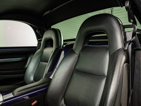 Used 2004 Chevrolet SSR w/ Preferred Equipment Group RWD image 34