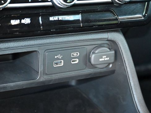 New 2026 Honda Pilot Sport image 32