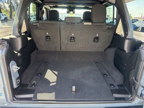 Certified 2025 Jeep Wrangler Unlimited Rubicon 4xe image 7