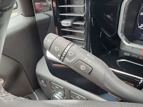 New 2026 GMC Sierra 1500 Elevation image 24