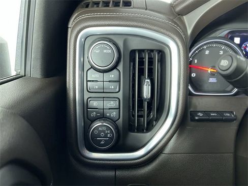 Used 2021 Chevrolet Silverado 3500 LTZ w/ LTZ Premium Package image 18