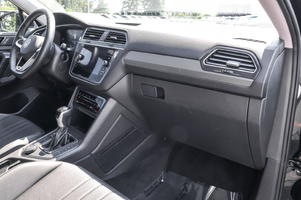 Used 2023 Volkswagen Tiguan SE w/ Panoramic Sunroof Package AWD/4WD image 36