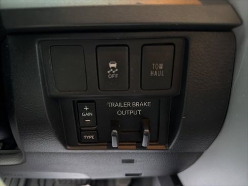 Certified 2016 Toyota Tundra SR5 w/ TRD Off Road Package image 27