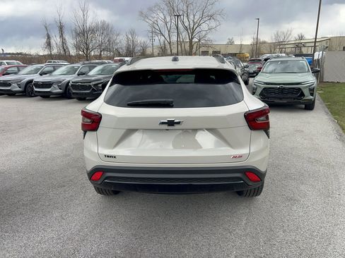 New 2026 Chevrolet Trax RS FWD image 8