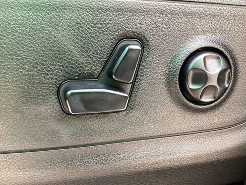Used 2019 RAM 1500 Big Horn AWD/4WD image 17