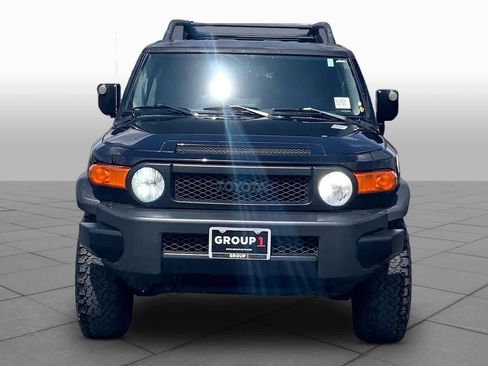 Used 2012 Toyota FJ Cruiser 2WD w/ Upgrade Pkg image 3