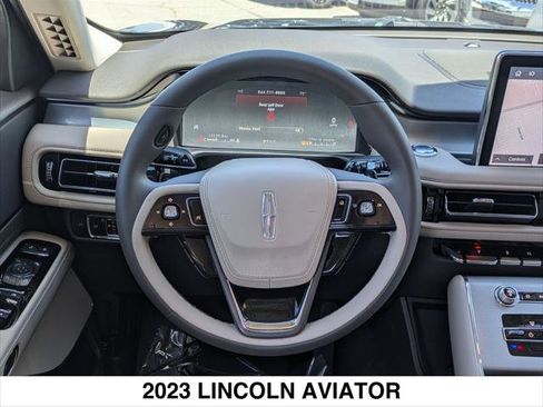 Certified 2023 Lincoln Aviator AWD w/ Class IV Trailer Tow Package image 13
