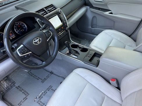 Used 2015 Toyota Camry XLE w/ Moonroof Package FWD image 13