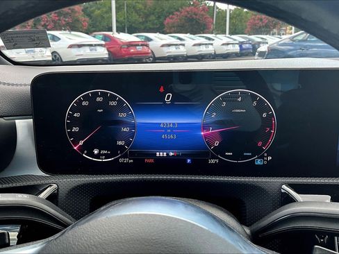 Used 2025 Mercedes-Benz CLA 250 image 22