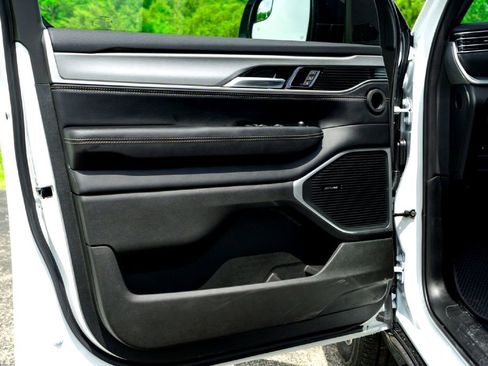 New 2026 Jeep Grand Wagoneer L 2WD image 16