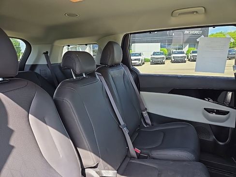 Used 2024 Kia Carnival SX FWD image 35