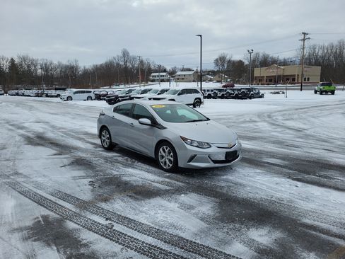 Used 2018 Chevrolet Volt Premier image 20