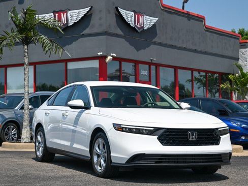 Used 2023 Honda Accord LX image 1
