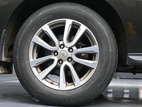 Used 2015 Nissan Pathfinder SL w/ SL Premium Package FWD image 9