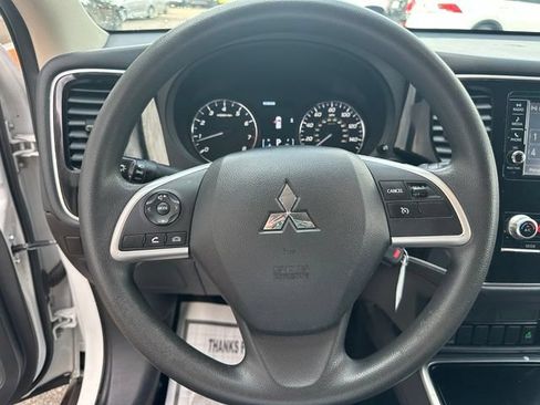 Used 2020 Mitsubishi Outlander SE AWD/4WD image 20