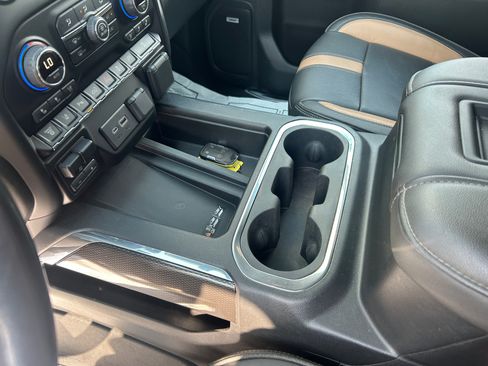 Used 2021 Chevrolet Silverado 2500 LTZ w/ Carhartt Edition AWD/4WD image 25