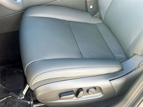 New 2025 VinFast VF 8 Plus image 19