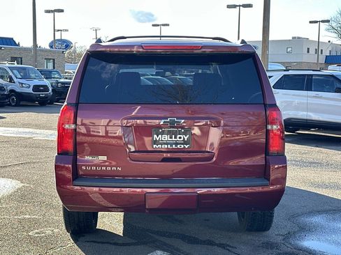 Used 2016 Chevrolet Suburban LT w/ Luxury Package image 4