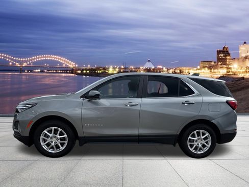 Used 2023 Chevrolet Equinox LT AWD/4WD image 2