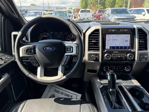 Used 2019 Ford F150 Lariat image 15
