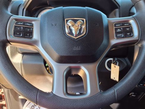 Used 2021 RAM 1500 Classic SLT image 16