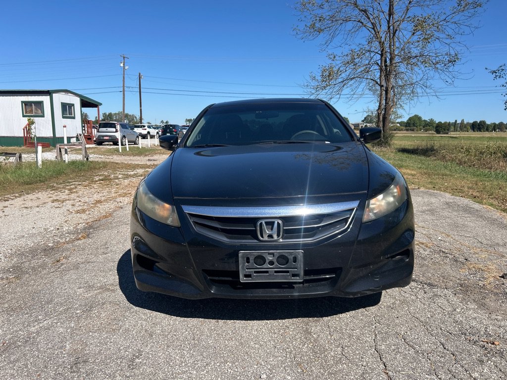 Used 2011 Honda Accord EX-L image 2