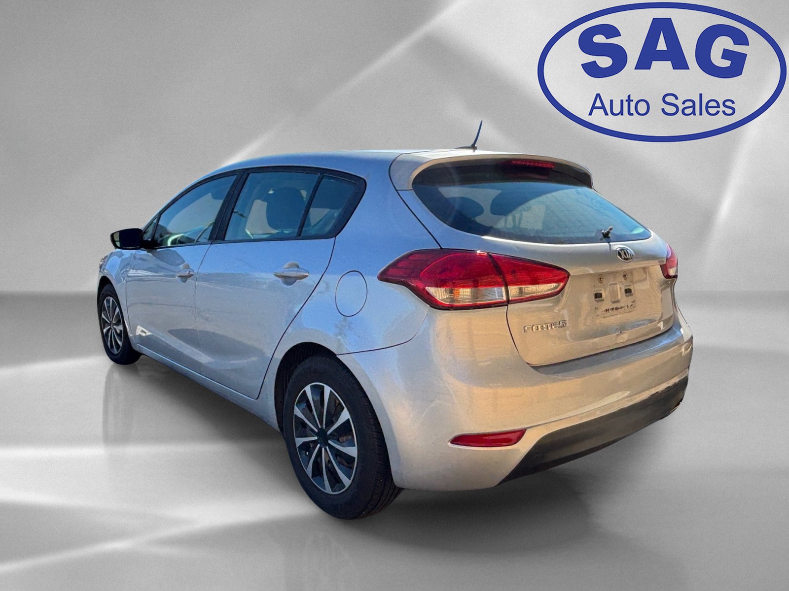 Used 2017 Kia Forte LX FWD image 4