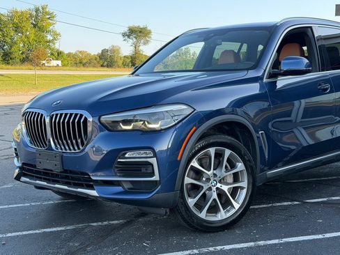 Used 2019 BMW X5 xDrive50i w/ Premium Package 2 AWD/4WD image 2