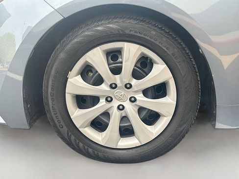 Used 2021 Toyota Corolla LE w/ Carpet Mat Package (TMS) image 29