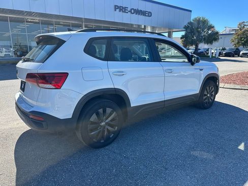 Used 2022 Volkswagen Taos S image 4