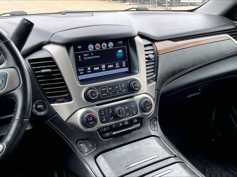 Used 2020 GMC Yukon Denali w/ Denali Premium Package RWD image 15