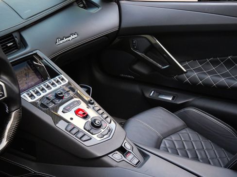 Used 2015 Lamborghini Aventador LP 700-4 AWD/4WD image 21