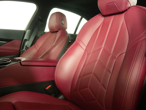 Used 2025 BMW 530i image 10