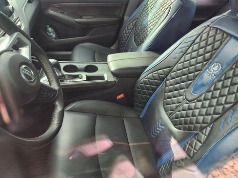 Used 2022 Nissan Altima 2.5 SR w/ Midnight Edition Package image 8