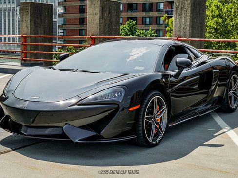 Used 2019 McLaren 570S Spider image 19