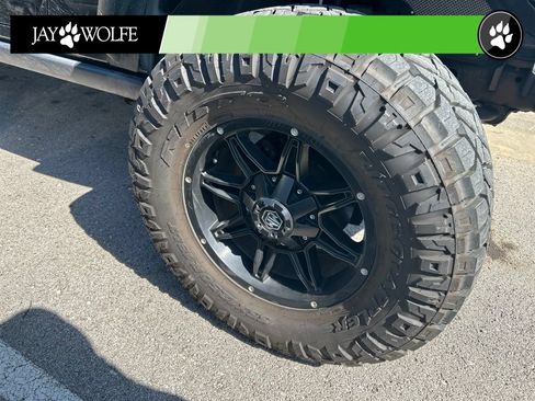 Used 2014 Jeep Wrangler Unlimited Rubicon w/ Connectivity Group AWD/4WD image 4