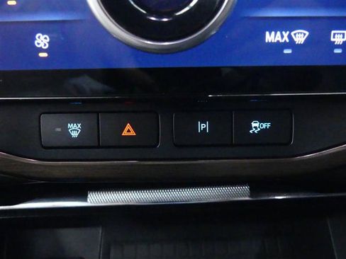 Used 2022 Ford F150 Lightning Lariat AWD/4WD image 14