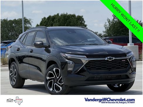 New 2026 Chevrolet Trax RS FWD image 2