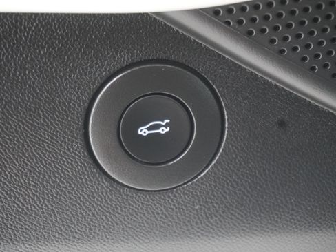 Used 2021 Chevrolet Camaro SS RWD image 31