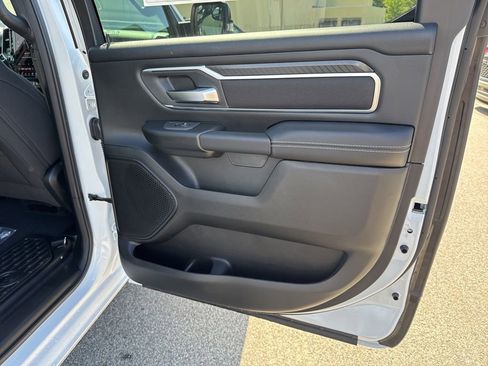 New 2026 RAM 1500 4x4 Crew Cab image 24