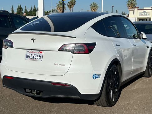 Used 2020 Tesla Model Y Performance AWD/4WD image 4