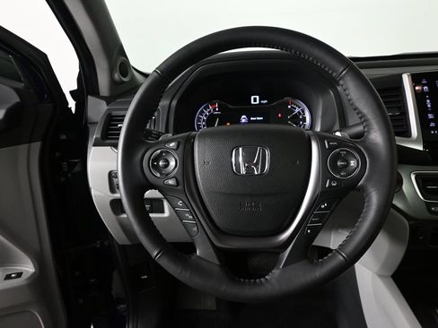 Used 2020 Honda Ridgeline RTL image 2