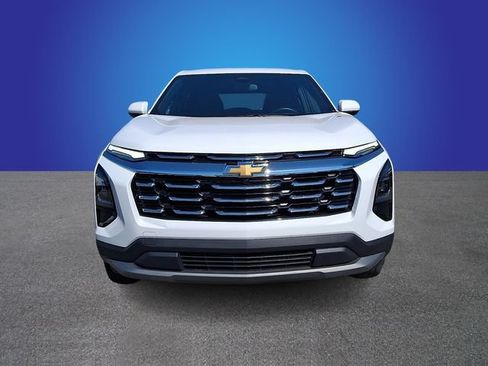 Used 2025 Chevrolet Equinox LT FWD image 2
