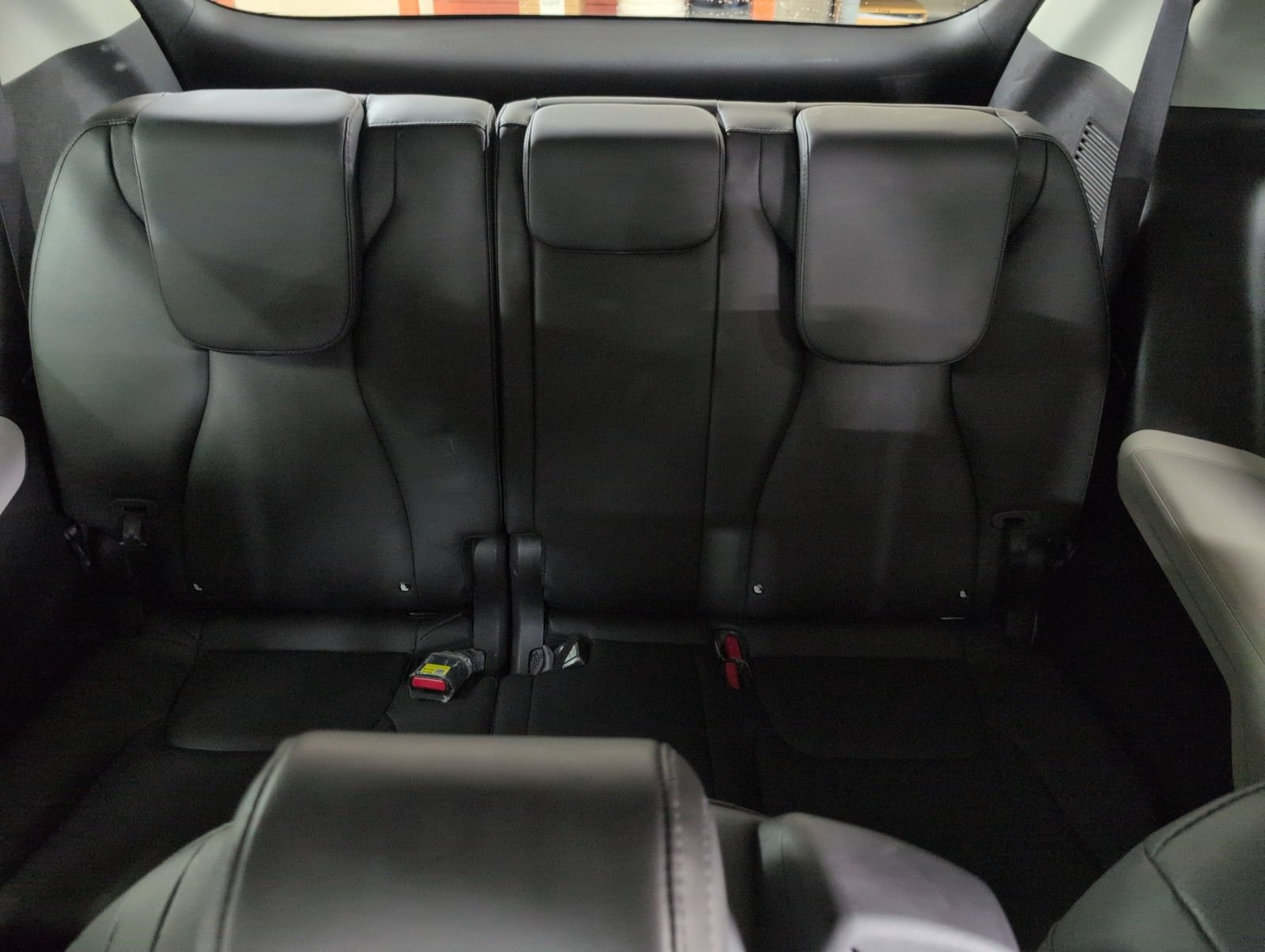 Used 2024 Kia Carnival EX FWD image 19