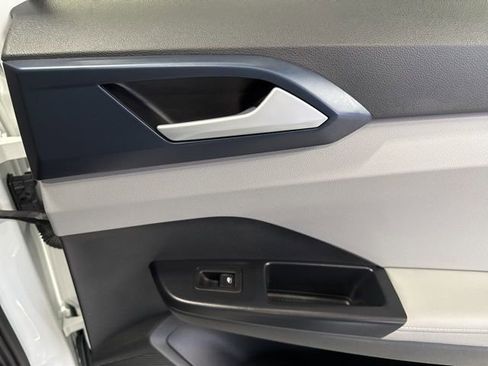 Used 2024 Volkswagen Taos SE image 45