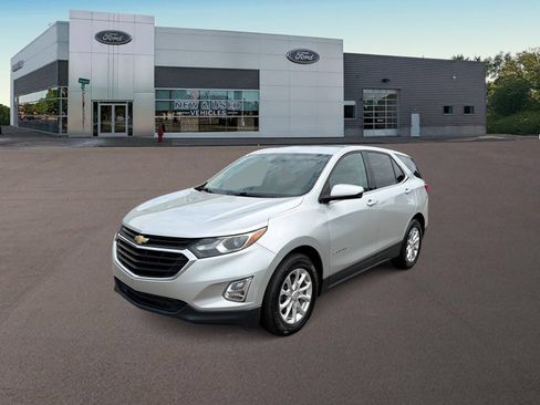 Used 2019 Chevrolet Equinox LT FWD image 4